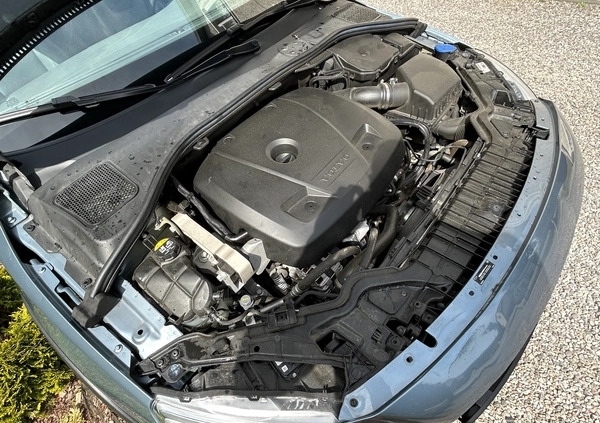 Volvo V60 Cross Country cena 71900 przebieg: 72300, rok produkcji 2018 z Garwolin małe 436